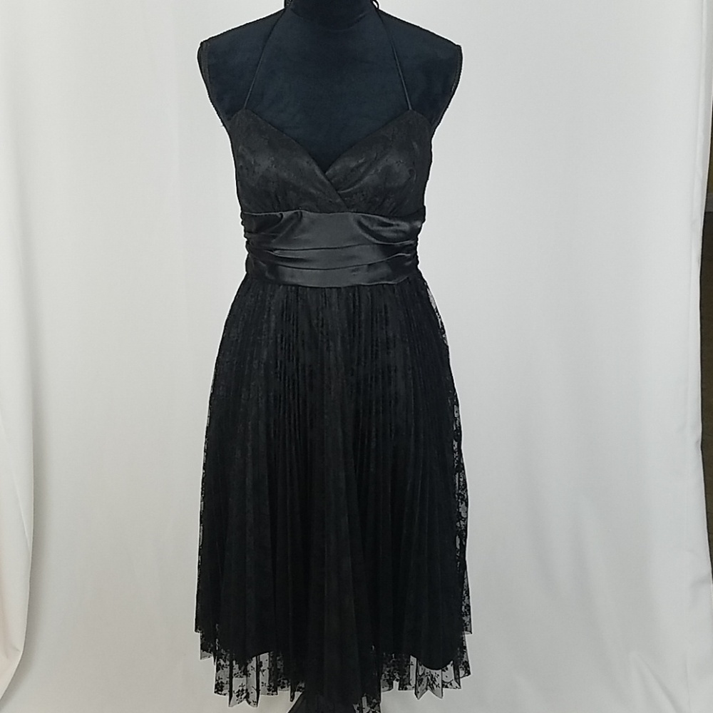 Betsey Johnson New York women 8 black evening prom dress satin‎ lace pleated